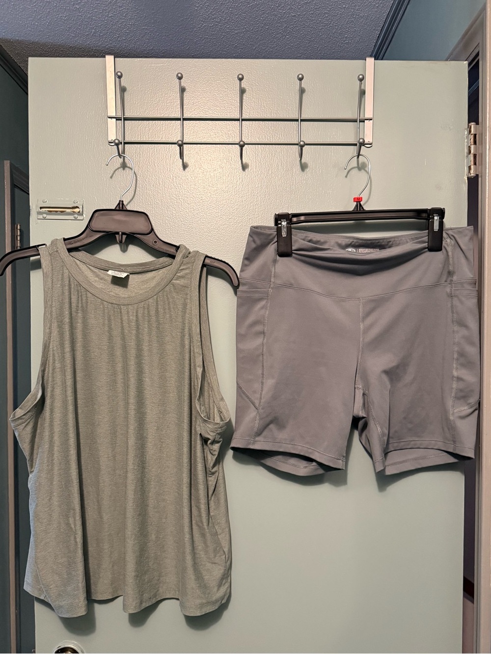 Gray/Green Athletic Tank Top & Bike Shorts Set
